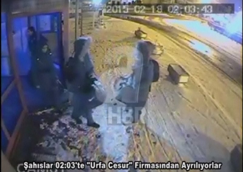 CCTV prikazala britanske djevojčice na putu da se priključe IS-u