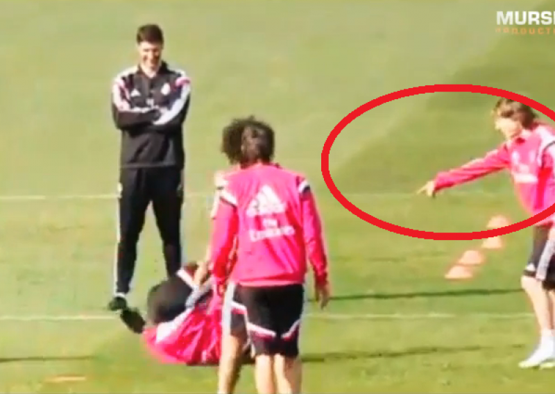 Bale je pao preko lopte, a Modrić ga ismijao...