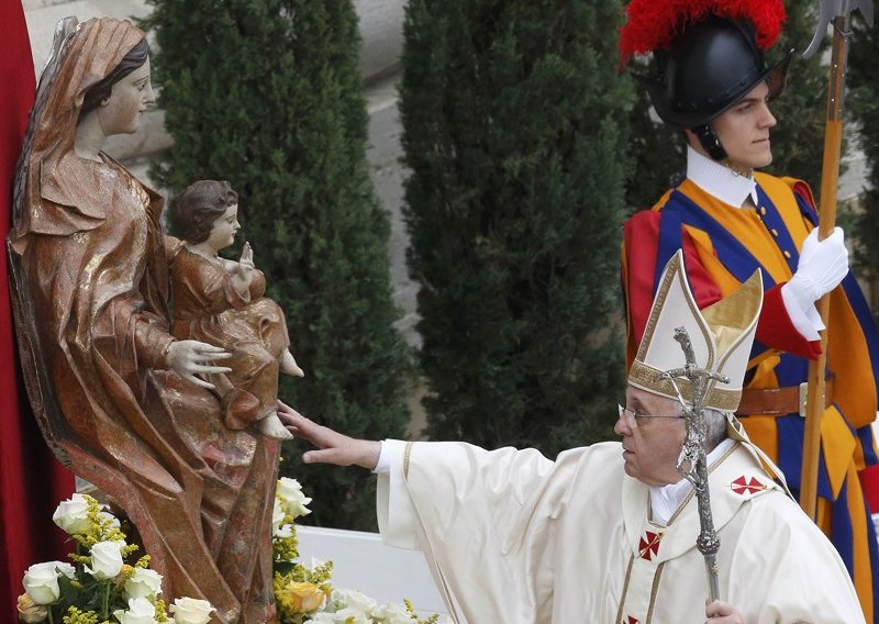 Papa pod pojačanom zaštitom, strahuje se od napada