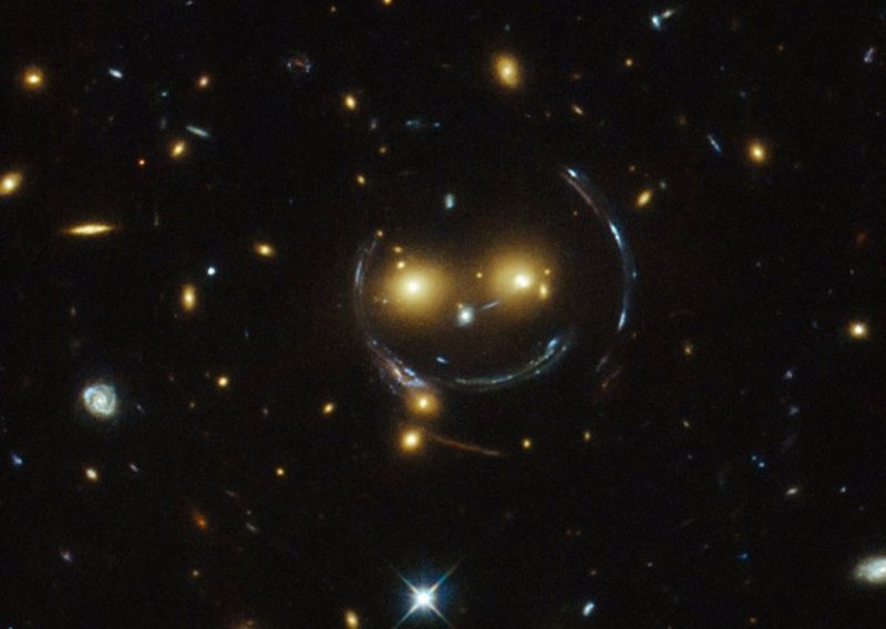 Slavni teleskop u svemiru otkrio nasmijano lice