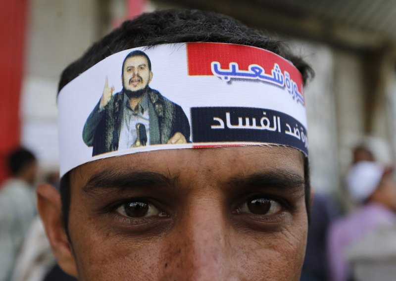 SAD zbog nemira zatvorila ambasadu u Jemenu