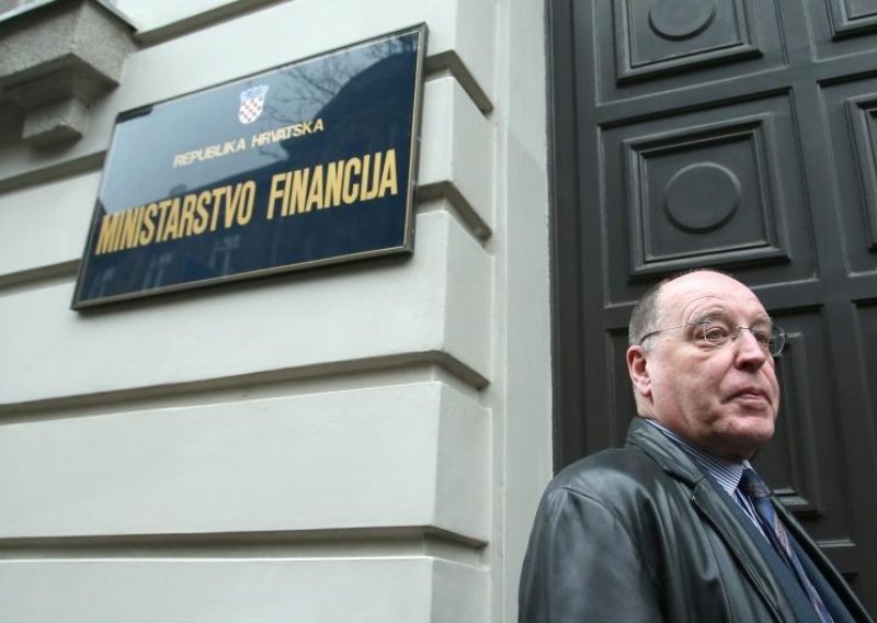 Bankari: Vladina mjera je nezakonita i nesocijalna!