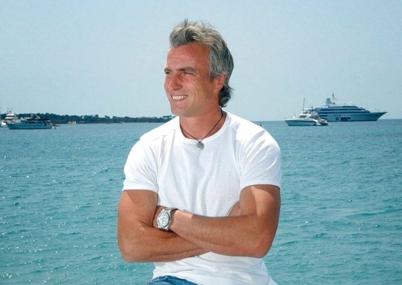 David Ginola bori se za život; igrao po vrućini nogomet i pao u komu!