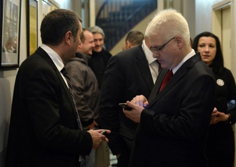 Josipović izgubio i u Baškoj Vodi
