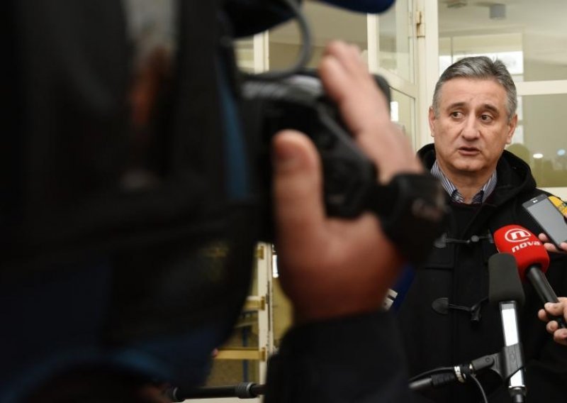 Karamarko: Josipović je počinio grijeh nečinjenja