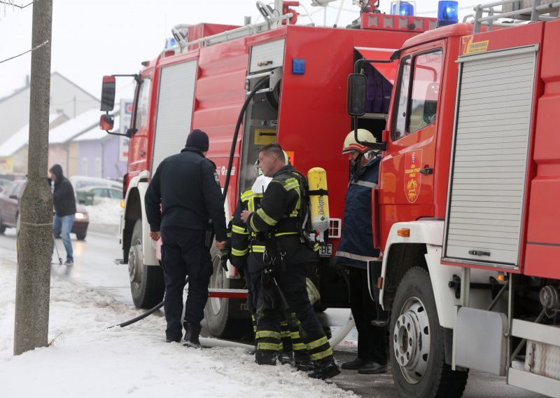 U obiteljskoj kući u Vinkovcima buknuo požar