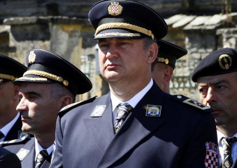 Bivši ravnatelj policije Grbić pozvan svjedočiti na suđenju Ninoslavu Paviću