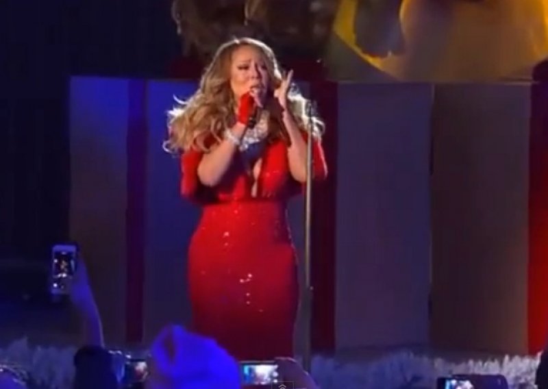 Poslušajte glazbeni debakl Mariah Carey!
