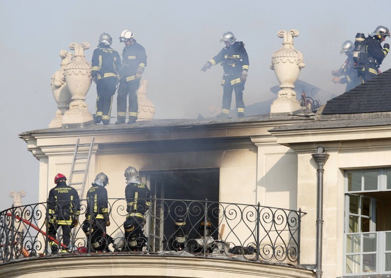 Požar u jednom od najprestižnijih pariških hotela