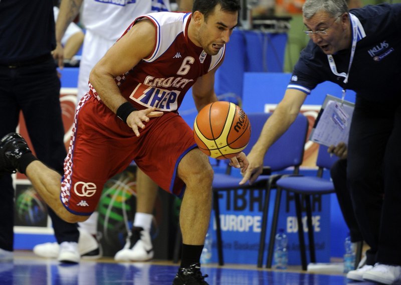 Popović i Tomić za preokret košarkaša