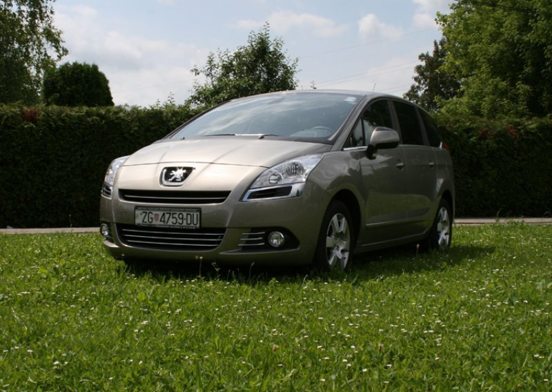 Peugeot 5008 1.6 HDi - monovolumen sa stilom