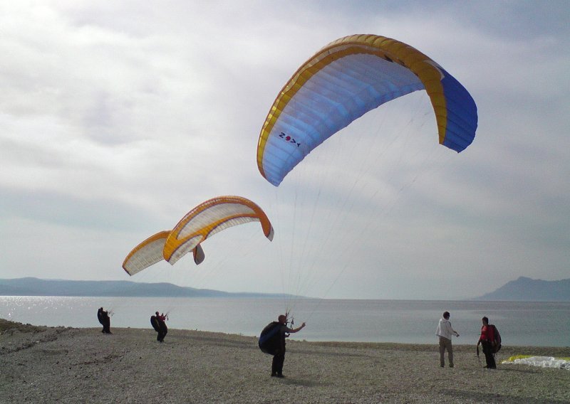 Teže ozlijeđen austrijski paraglajderist