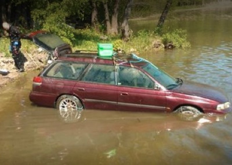 Subaru upalio iz prve nakon tri mjeseca na dnu jezera