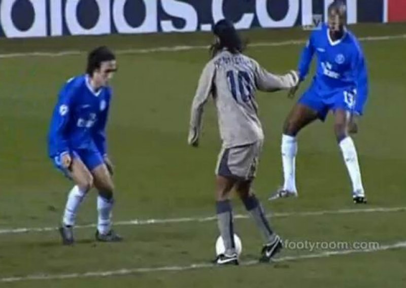 Oduševio Collinu - Ronaldinhov gol Chelseaju