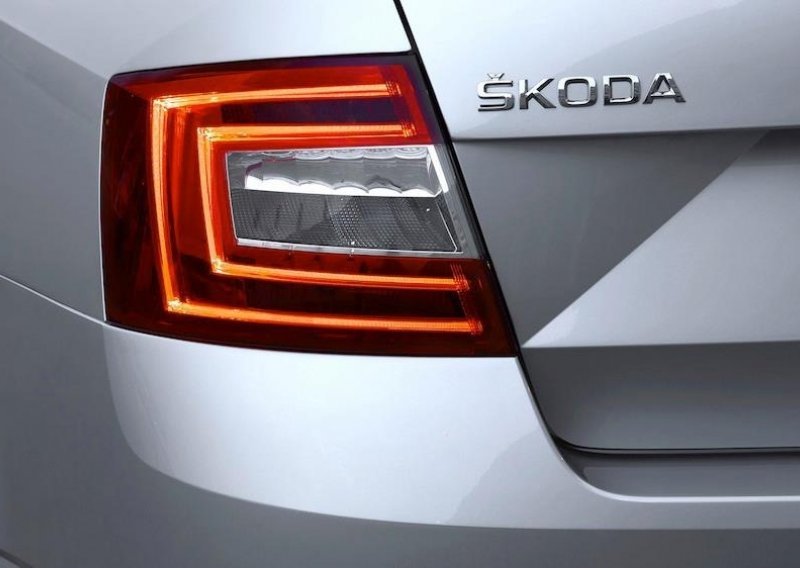 Škoda draži detaljima nove Octavije, fanovi objavili čitav auto