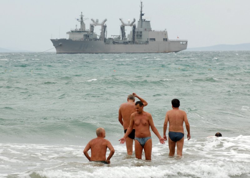 Pred Splitom četiri NATO-va broda