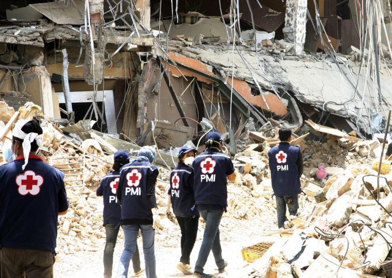 Završena potraga za preživjelima u potresu u Padangu