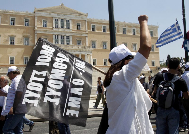 Grčka paralizirana općim štrajkom