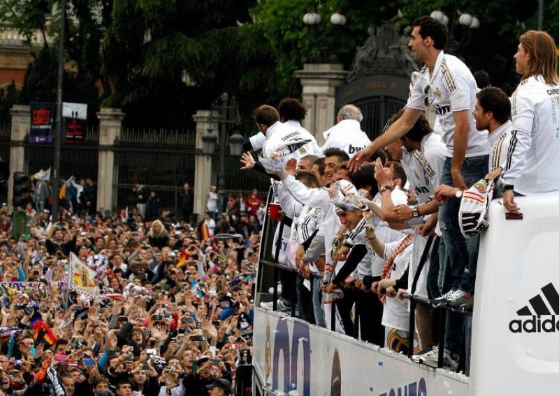 Pogledajte kako Madrid ludo slavi Realov naslov