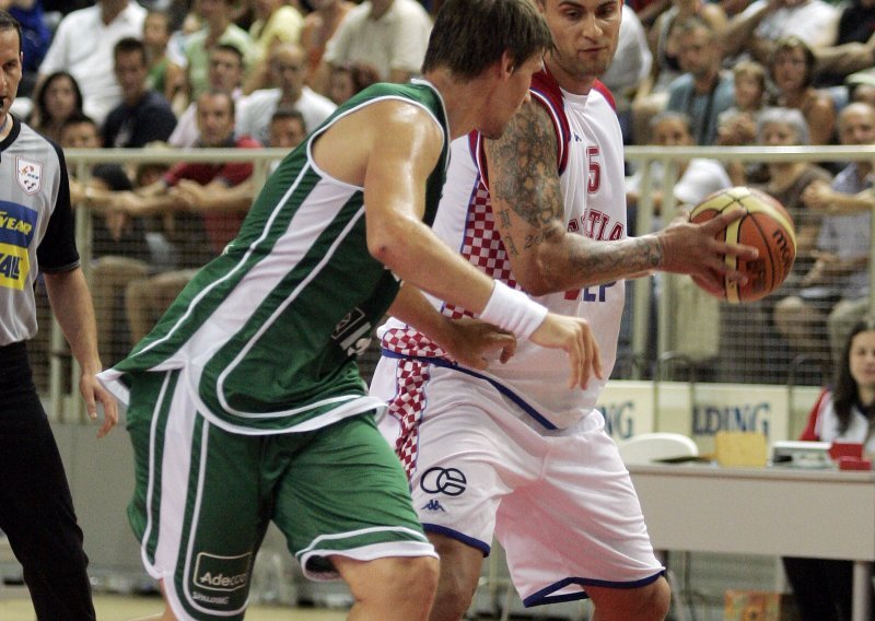 Hrvatski košarkaši osvojili Efes kup