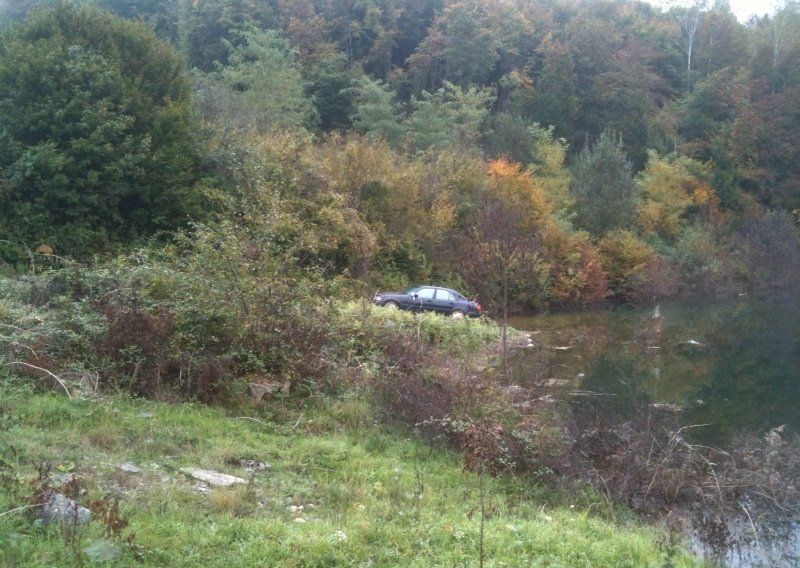 U slijetanju u jezero poginule dvije osobe