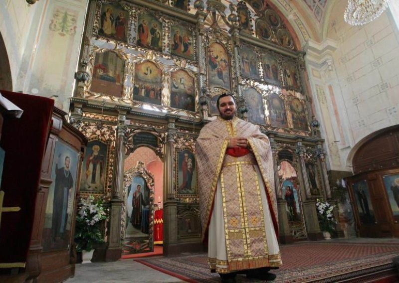 PM Milanovic wishes merry Orthodox Christmas