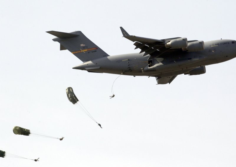 Zabrana letenja nad Libijom u rukama NATO-a