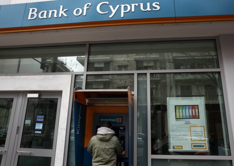 Ultimatum eurozone izazvao juriš na ciparske banke