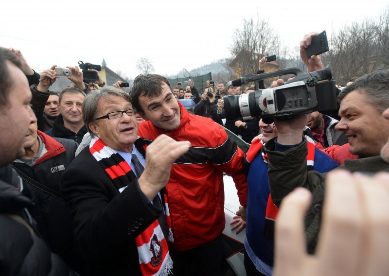 Pogledajte kako je Tuzla dočekala hrvatskog 'Bosančerosa'