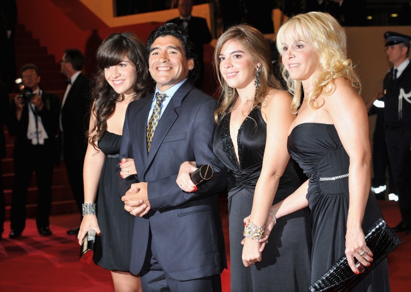 Slavni Maradona postao djed