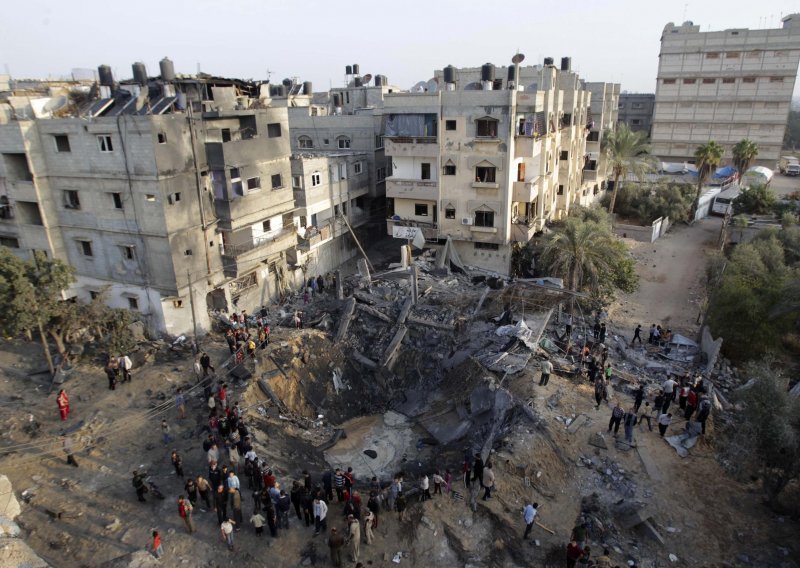 Izrael razara Gazu, broje se mrtvi!