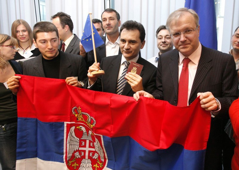 Srbija predala zahtjev za članstvo u EU