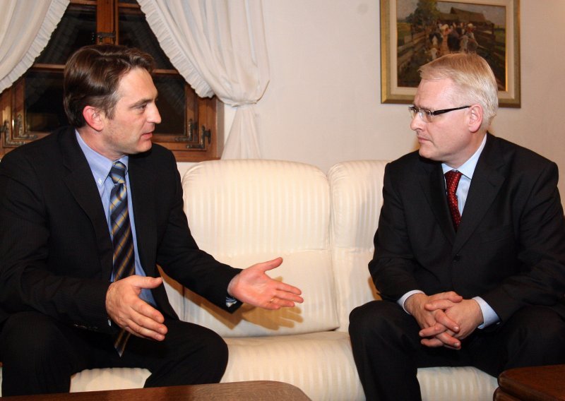 Komsic criticises Josipovic's position on formation of Bosnia's gov't
