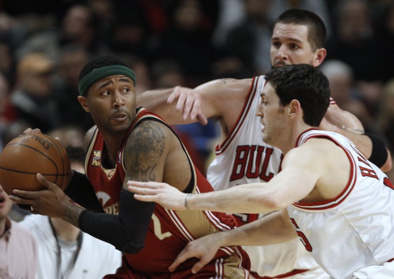 Hinrich se vratio u Bullse, dolazi i Belinelli