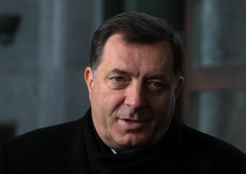 Dodik says his party supports Bosnia's territorial integrity