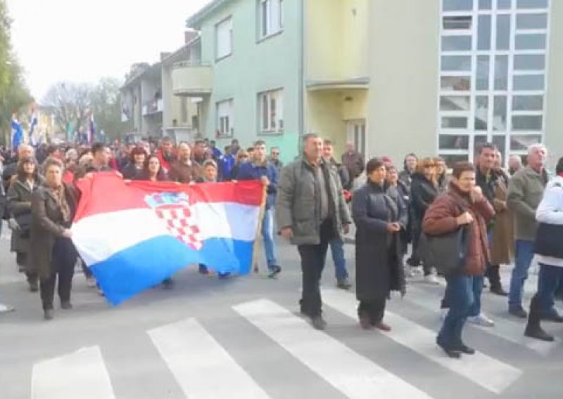Evo dokaza o blokadi kolone državnog vrha u Vukovaru