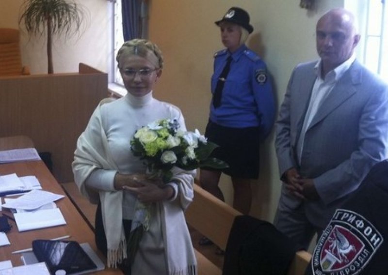 Timošenko napušta zatvor zbog liječenja