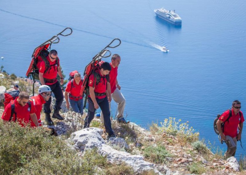 HGSS-ovci na Pelješcu traže nestalog turista iz Slovenije