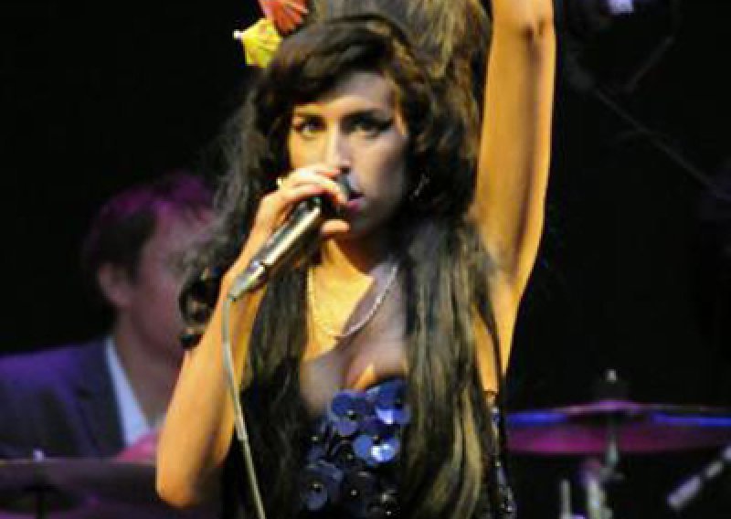 'Mrtva Amy Winehouse' pokorila Google