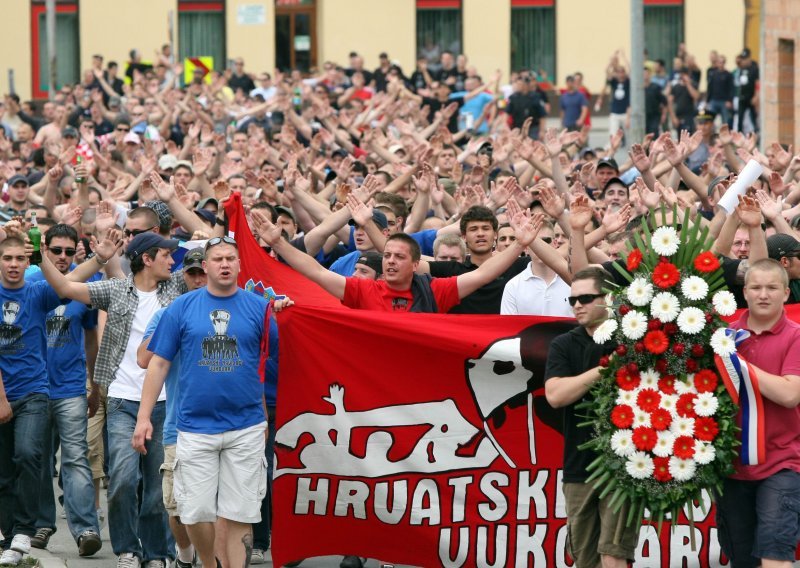 Ljuti rivali u mimohodu odali počast Vukovaru