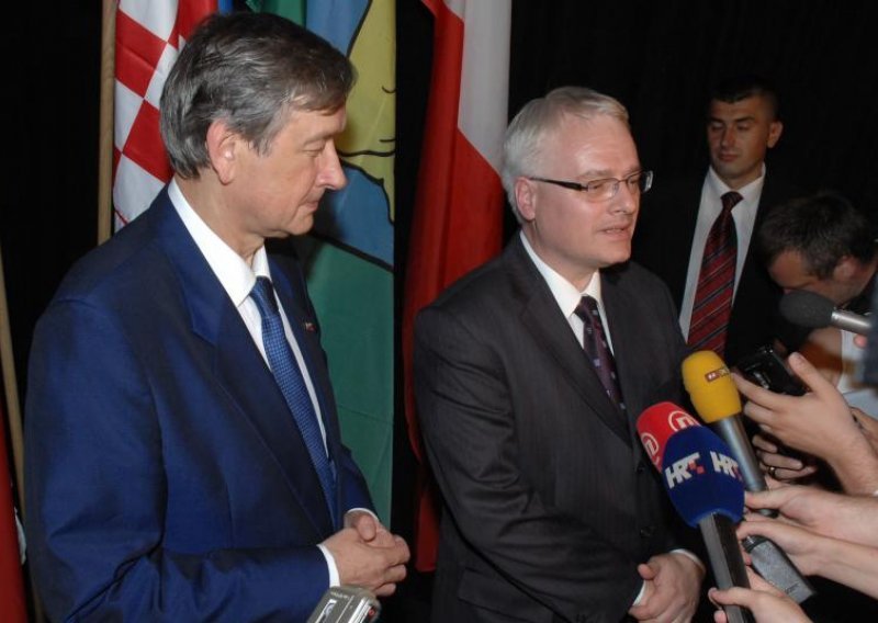 Sutra neformalni sastanak Josipovića i Tuerka
