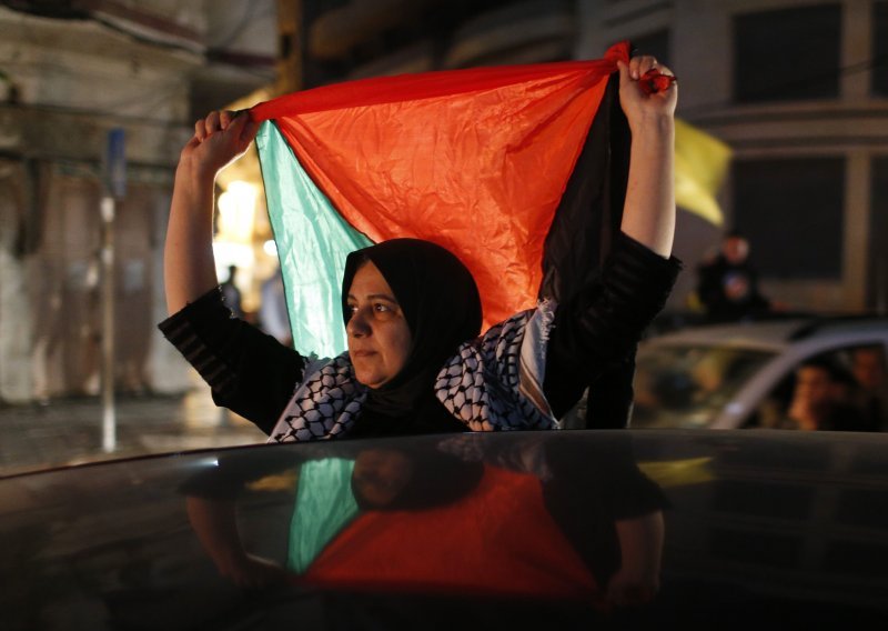 Palestinci slave na Zapadnoj obali i Gazi