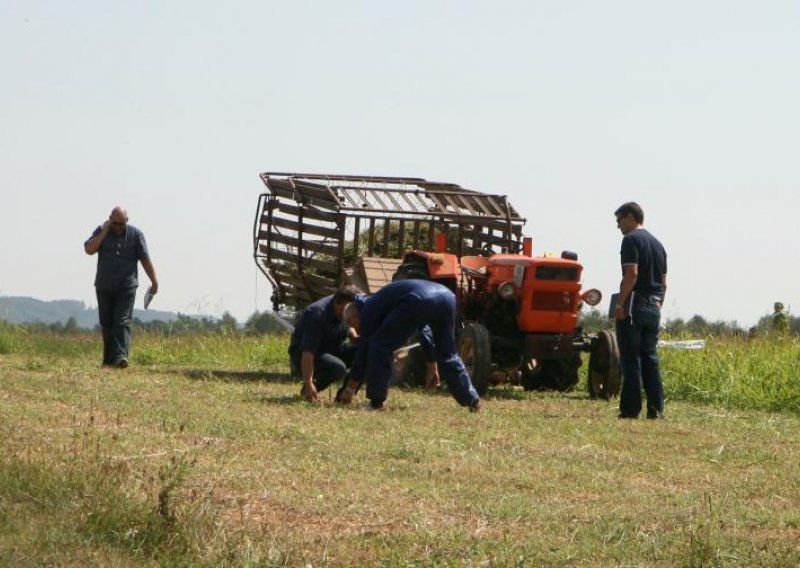 Djed pregazio trogodišnjeg unuka