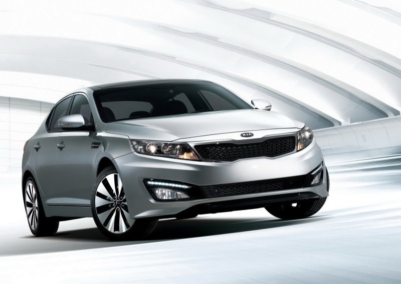 Kia Optima u Europi s benzincem 2.0 i dizelašem1.7