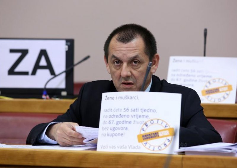 Glasanje za ustavne promjene glas je za Milanovićeve prijetnje