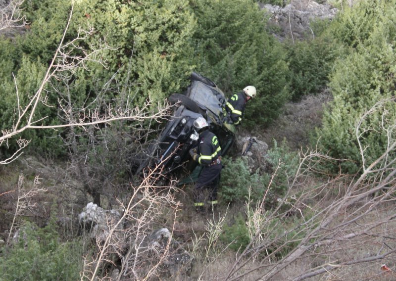 Dubrovčani upali u provaliju duboku 30 metara