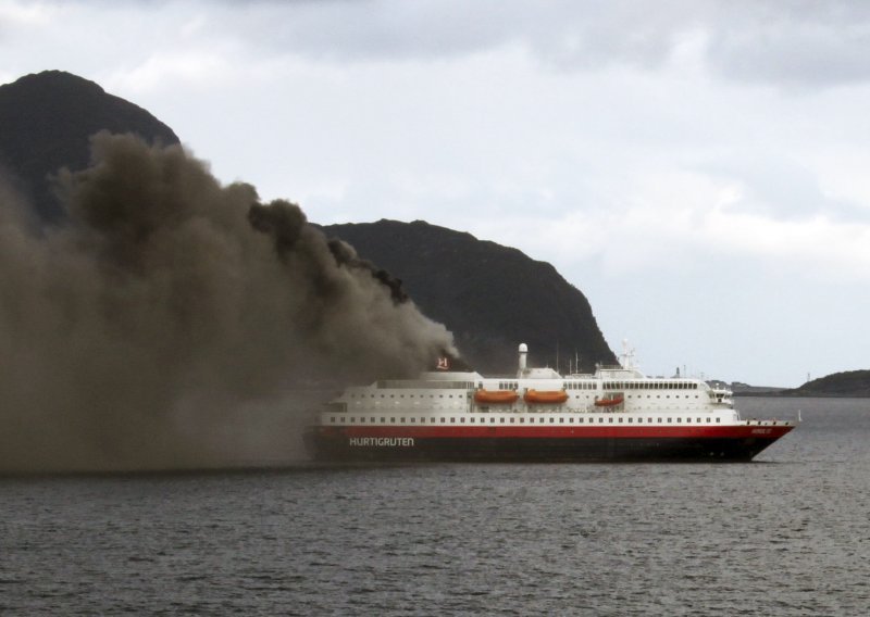 Dva člana posade mrtva u požaru norveškog kruzera
