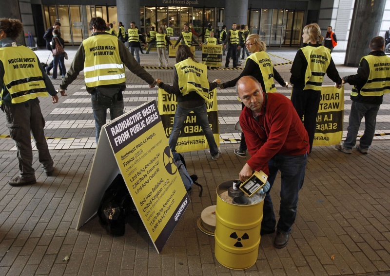 Greenpeace poklonio radioaktivni otpad