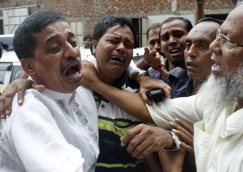 Nova tragedija u Bangladešu: Požar poharao tvornicu!