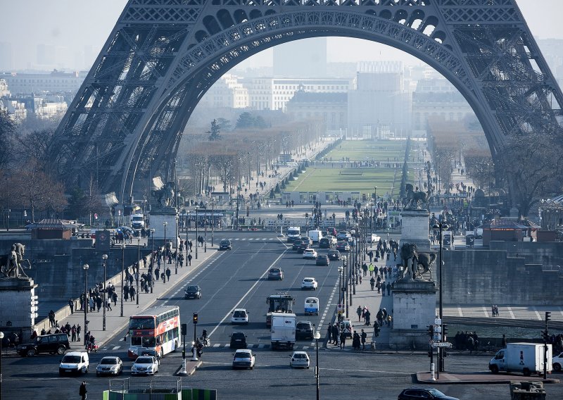 Pariz će zabraniti ulazak u grad svim dizelašima i benzincima